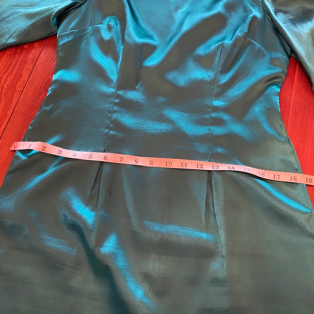 Dress - Picture 9 of 11
